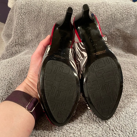 Heels - Picture 2 of 14